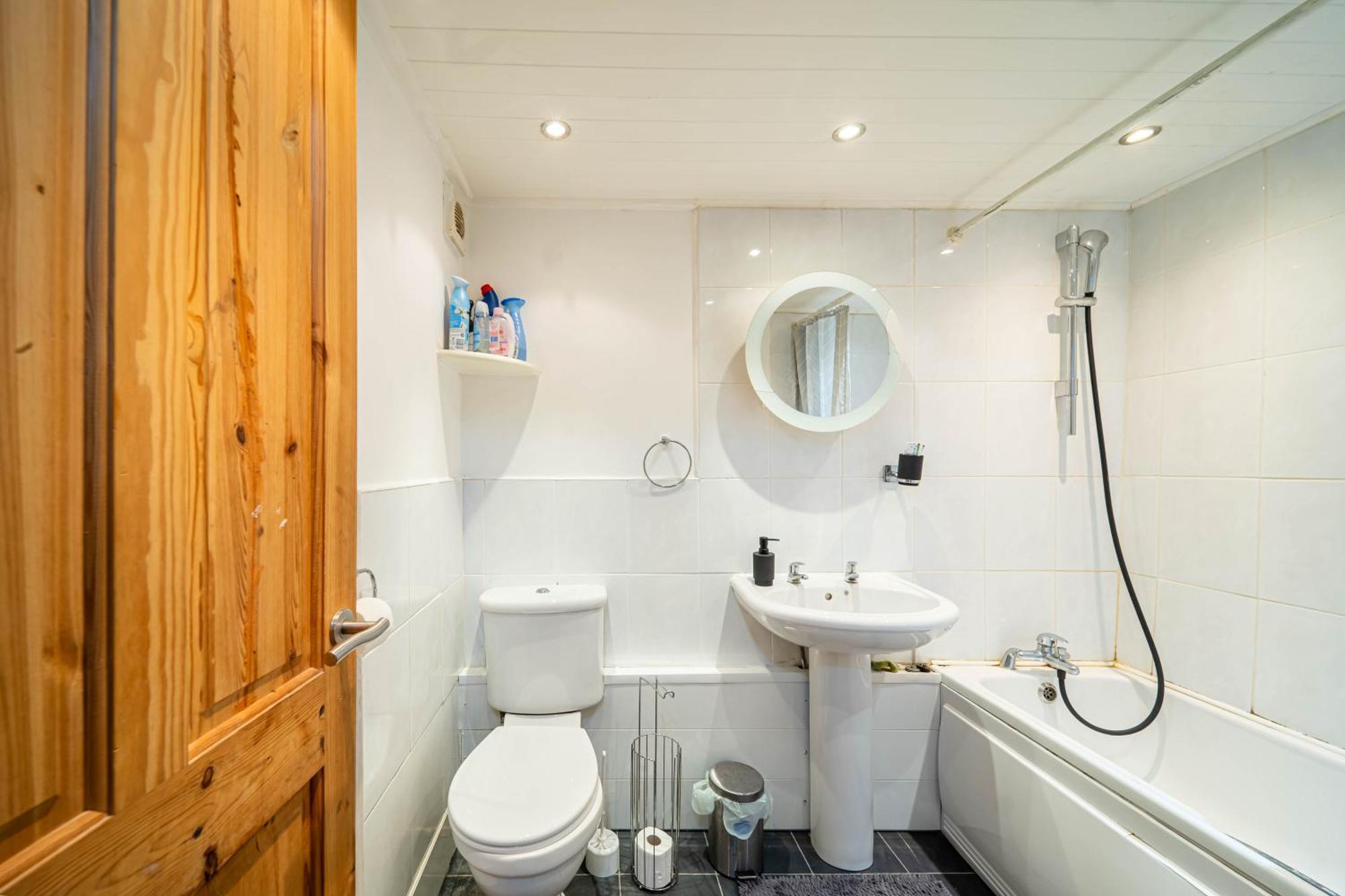Hideaway Room With Kingsize Bed - Close To Sheffield City Centre Heeley Экстерьер фото